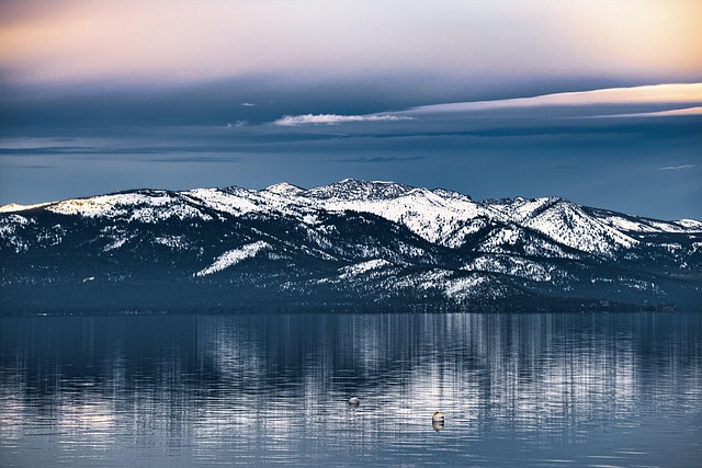 Lake Tahoe Travel Guide for All Seasons