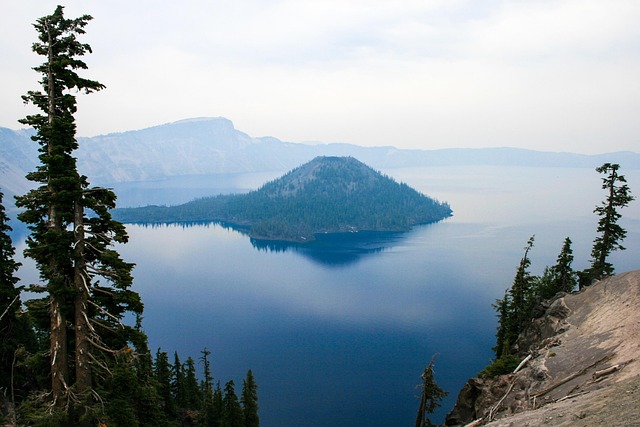 Scenic Resorts in Crater Lake Oregon Area With Nature
