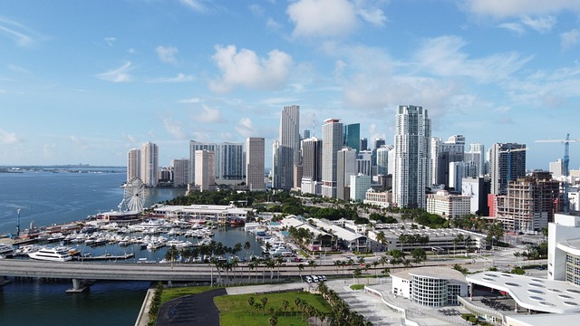 Top Attractions in Downtown Miami Near Bayside Marketplace